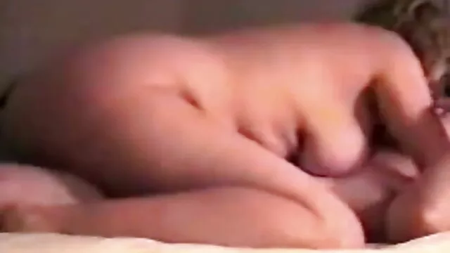busty slut doppia scopata amatoriali mature porche sul divano