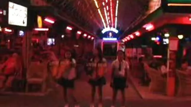 Fake Hostel sesso amatoriale coppie mature - calda bionda snella scopata duro dopo che la ragazza lesbica è stata bloccata