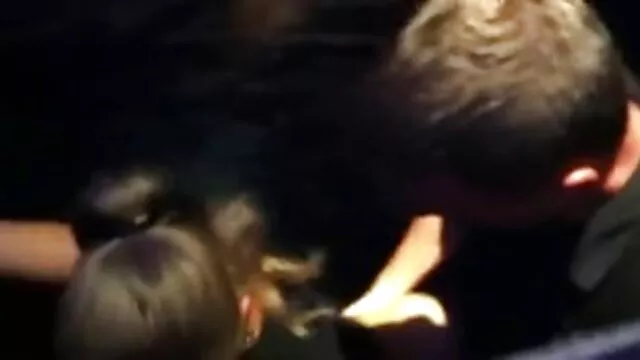Cagna prende sperma in bocca e lecca la signora matura amatoriale testa