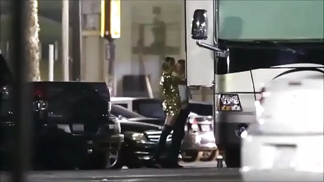 Marito si masturba moglie in video amatoriale donne mature piedi sul balcone