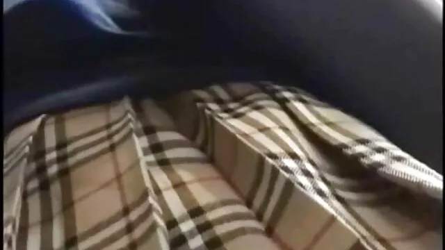 Ragazza sexy fuma video amatoriali donne anziane davanti alla telecamera