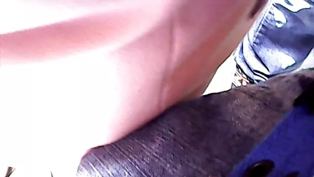 Eroticamente mangiato un video amatoriale matura cupcake e masturbato, scoppiando dalla dieta